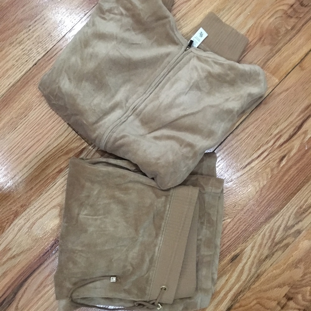 Juicy velour suite